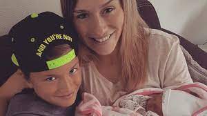 1,083 likes · 6 talking about this. Estavana Polman Erstes Foto Mit Baby Jesslynn Auf Instagram