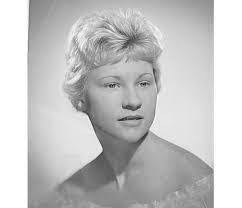 Penelope Currier's Instagram, Twitter & Facebook