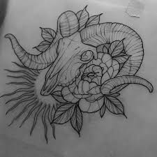 Always Drawing Bones Neotraditionaltattoo Neotraditional Neotrad Bones Ramskull Ramskulltattoo Tattooflash Tatto Tattoo Themes Autumn Tattoo Cow Tattoo