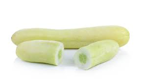 Aber wann und wie erntest du sie? Weisse Gurken Auf Weissem Hintergrund Stockfoto Bild Von Gurken Reif 55624690