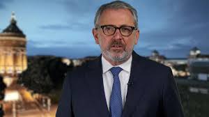 Mannheim ist eine stadt, deren söhne und töchter es sich gern gut gehen lassen. Corona In Mannheim Ob Kurz Mit Emotionaler Weihnachtsansprache Sie Haben Zu Toten Gefuhrt Mannheim