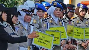 Oegroseno berjanji, polri akan segera mempersiapkan anggaran untuk seragam muslim polwan. Mhtbsfpepjqhwm