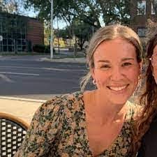 Nanette Porter's Instagram, Twitter & Facebook