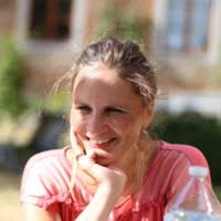 10 "Leslie Maes" profiles