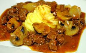 Blanch broccoli and cauliflower for fondue and chill. Boeuf Bourguignon And Duchess Potatoes Duchess Potatoes Beef Bourguignon Dinner Party Dishes