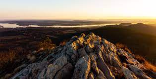 Plan your trip to pinnacle mountain state park. File Sunrise At Pinnacle Mountain Jpg Wikipedia