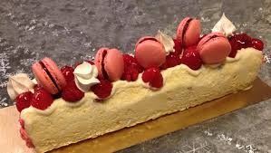 Buche Glacee Framboise Vanille Meringue Recettes De Buche Glacee Pour Noel Recette De Buche Vanille Framboise Recett Alimentation Buche De Noel Idee Dessert