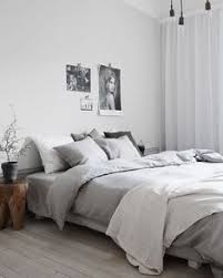 Our bedrooms are places of respite and relaxation, so it's no surprise that minimalist bedrooms have been trending for several years now. Gabriel Chiasson Gabchiass17 Profile Pinterest
