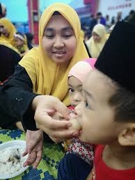 Bantu keluarga dgn amalan @sikap persona dzahra 160801. Ustaz Ni Kongsikan Doa Yang Diamalkan Ibunya Ketika Memasak Untuk Lembutkan Hati Anak Anak Keluarga