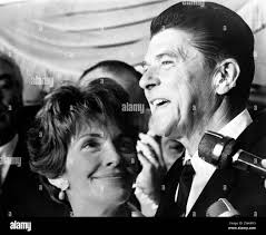 Governor ronald reagan and wife, nancy hi-res stock photography and images 