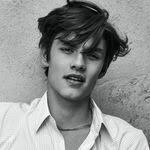 Aaron Naff's Instagram, Twitter & Facebook