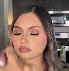 Any MUA in Fort worth? I need my makeup done for a photoshoot?😭 If so much  how for this!!