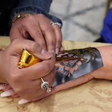 Henna comes in various color to match your hair and skin type. Henna For Tattoos