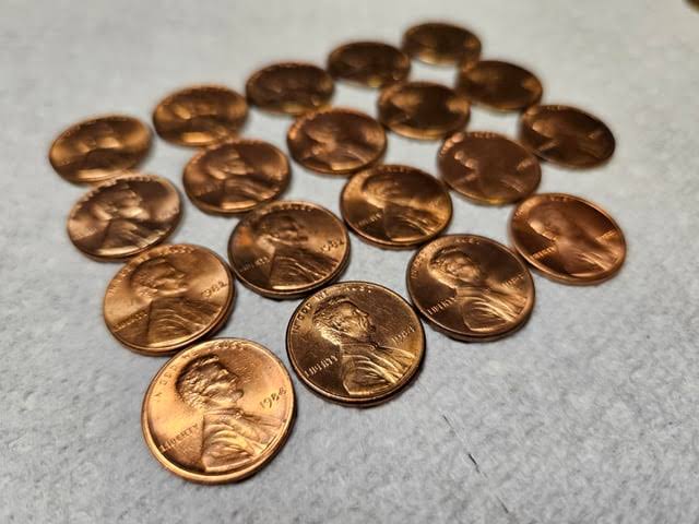 Do any of these red (Memorial) pennies (between 1959-1988) warrant grading  and if so, do any stand out from first glance? : r/coins