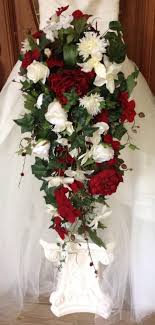 Classic color pairings of red, white and green are a good place to start and add in some. Wedding Bouquets Red And White Roses Novocom Top