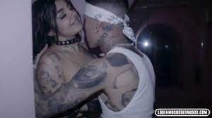 El Video de Santa Fe Klan y Karely Ruiz en OnlyFans