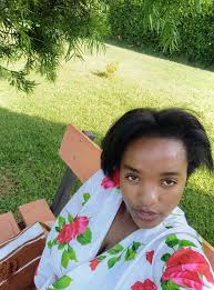 Imani Freystar Nakumbuka ukisema alikuita crush,kumbe C iligeuka T ukakua  Trash, So msupa usijali ju nina act ka Dustbin,Niko hapa kukushikilia, Na  trash ya mwingine ni gold kwingine,so ka marathon ninakukimbilia, Kindness ,