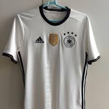 Sua função era fornecer proteção para comícios nazistas e assembleias, interromper as reuniões de partidos opostos, lutar contra as unidades paramilitares dos partidos opostos, e intimidar inimigos do partido, como sindicalistas e judeus. Camisa Infantil Alemanha Home 2016 Em Rio De Janeiro Clasf Esportes E Fitness