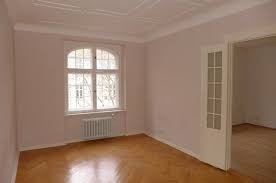 At the guesthouse, the rooms have a balcony. 7 Zimmer Wohnung Zum Verkauf Althoffstrasse 3 12169 Berlin Steglitz Mapio Net