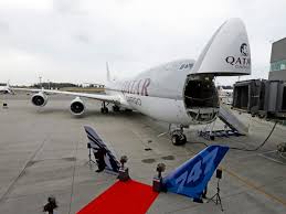 The boeing 747 8 freighter and 747 8 intercontinental are the largest iterations of the classic boeing 747 model which has the ruled the skies for four decades. Boeing Ending 747 Line Why Cargo Carriers Will Miss It The Most Business Insider