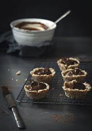 Tartes Crues Au Pouding Au Chocolat Recipe Desserts Sweet Tarts Food
