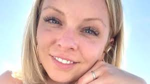 MAFS: Lindsey Georgoulis commutes to work