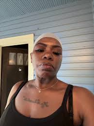 Shannon Mcelveen's Instagram, Twitter & Facebook