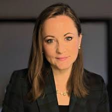 Elizabeth Mussaw (@ElizabethMussaw)