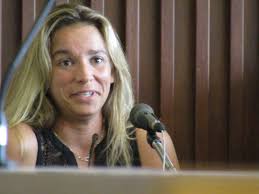 I told them to leave, the cops were coming'