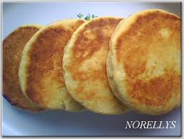 Tuve La Buena Fortuna De Nacer En Merida Los Andes Venezolanos Alli Aprendi A Hacer Las Arepas D Arepas Venezolanas Receta Harina De Trigo Recetas De Comida