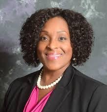 Lynette Hammond's Instagram, Twitter & Facebook