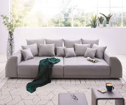 Aber nicht nur diese ist bei megasofas großzügig: Bigsofa Violetta Grau 310x135 Cm Abgesteppt Inklusive 12 Kissen Big Sofa Moderne Einrichtungsideen Gunstig Bei Mobel Modern