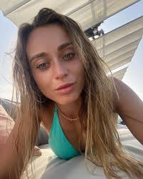 Paula Badosa - Free pics, galleries & more at Babepedia