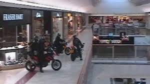 We're just off the north circular road and 20 miles from heathrow airport (lhr). Brent Cross Robbery Video Of Bike Gang Raid Uk News Sky News
