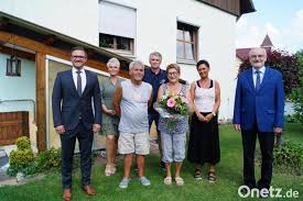 Diamantene hochzeit spruche in 2020 diamantene hochzeit spruche diamantene hochzeit spruche hochzeit www.pinterest.de. Diamantene Hochzeit In Schirmitz Gerat Zum Dreitagigen Familienfest Onetz