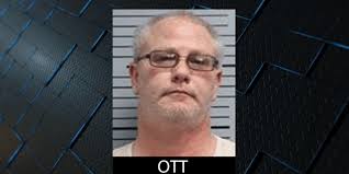 AL man facing child pornography charges