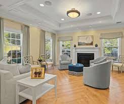 SLI17COVER1.qxp_Layout 1 12/9/22 9:43 AM Page 1