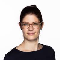 Iris Maurer's Instagram, Twitter & Facebook