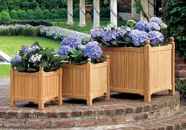 Diy rak pasu bunga hasnizamsamat blogspot com 22 07 2009 disini aku ingin berkongsi ilmu tentang pembuatan rak kayu menggunakan kayu kayu yang aku gunakan ialah dari jenis resak 1 st buat. Cara Membuat Pot Bunga Tangan Anda Sendiri Untuk Bunga