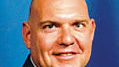 Ex-prison officials to plead guilty to taking kickbacks