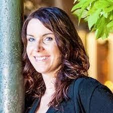 Miriam Einhorn's Instagram, Twitter & Facebook