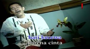 D guitar fill d g hidup di bui bagaikan burung a d bangun pagi makan nasi jagung d a tidur di ubin fikiran bingung a d apa daya badan ku terkurung d g terompet pagi kita harus bangun a d makan di antri nasinya jagung d a tidur di ubin fikiran bingung a d apa daya badan ku terkurung 1 d g oh kawan, dengar lagu ini a d hidup. D Lloyd Cinta Hampa Official Music Video Youtube