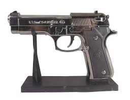Best top 5 gun in free fire for auto headshot and also best gun combination in free fire. Buy Funmart Artificial Original Looking Gun Lighter Best For Showcase Online At Low Prices In India Amazon In