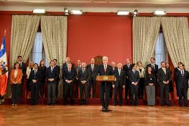 Sebastián sichel, el candidato independiente de chile vamos para las primarias presidenciales, lanzó este lunes 21 de mayo su programa de gobierno que pretende disputarle a joaquín lavín (udi), mario desbordes (rn) e ignacio briones (evópoli) la representación de la derecha en las elecciones de. Anexo Gabinetes Ministeriales Del Segundo Gobierno De Sebastian Pinera Wikiwand