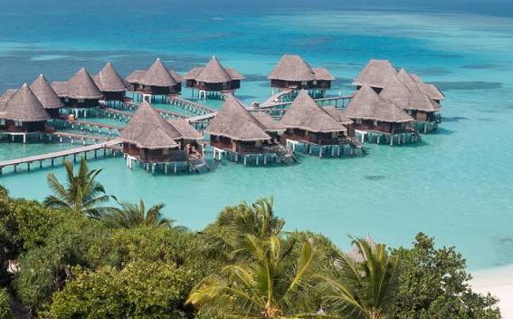 Lagoon villa