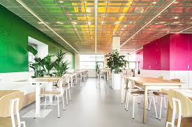 Zo moet de hollandse nieuwe minimaal 16% vet hebben en niet meer dan 26% procent. Aidsfonds Soaaids Netherlands Offices Hollandse Nieuwe Archdaily
