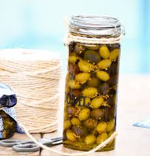 To Pin It Mediterranean Marinated Olive Olives And Olive Oil Are A Staple Of Mediterr Marinated Olives Delicious Beef Recipe Recipes With Beef And Vegetables