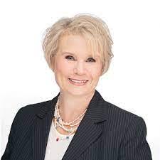 Lisa Garry's Instagram, Twitter & Facebook