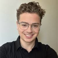 Andrew Siegfried's Instagram, Twitter & Facebook