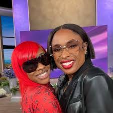 Monique Kelley's Instagram, Twitter & Facebook